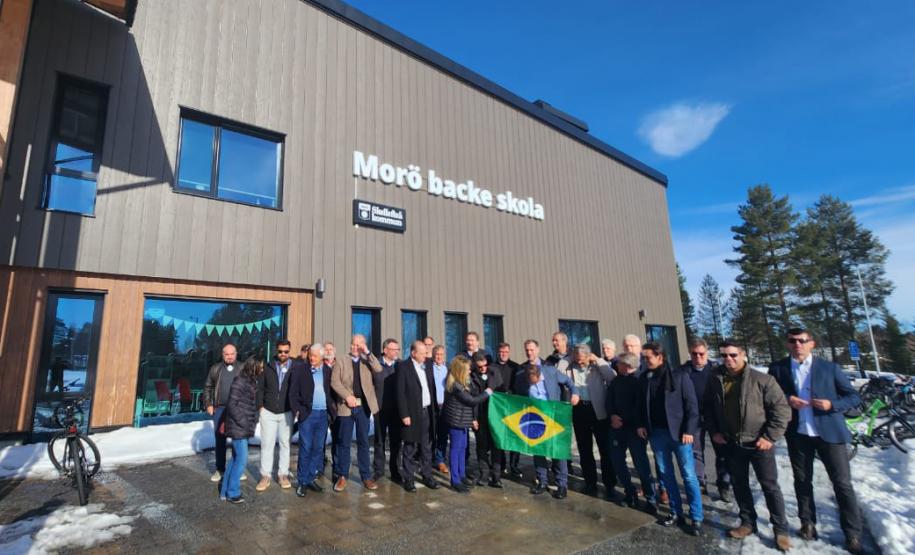 Na Suécia, comitiva paranaense avalia novos potenciais da madeira na construção civil