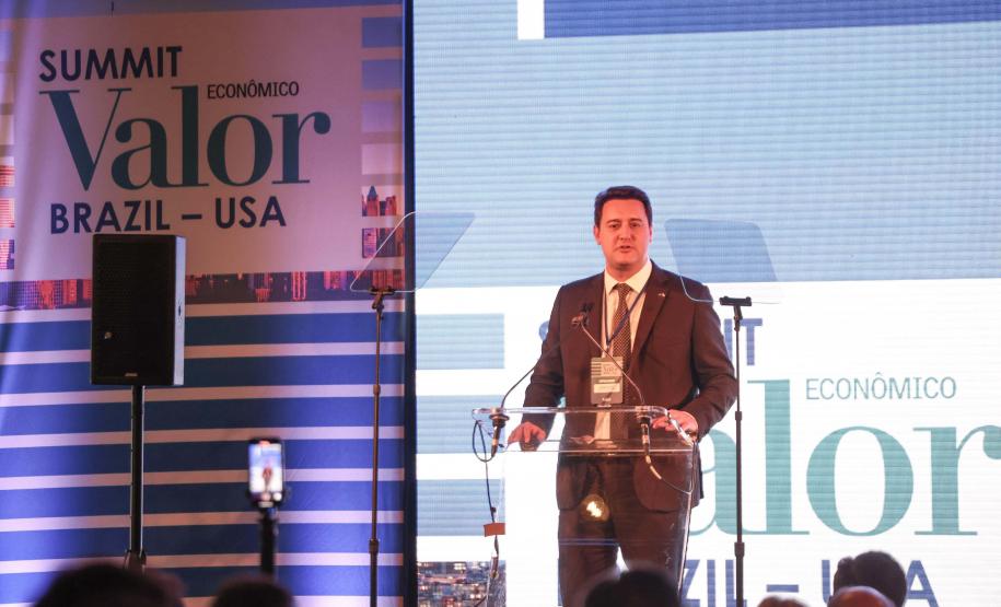 Governador mostra vantagens competitivas do Paraná em seminário internacional