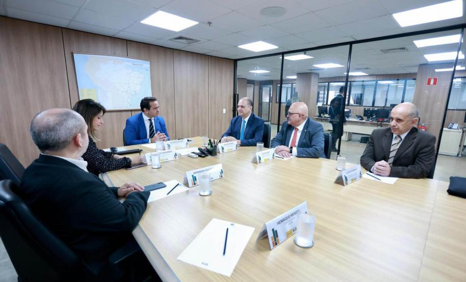 Paraná e União firmam acordos técnicos para promover avanços na malha ferroviária