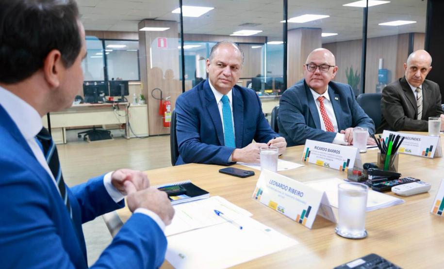 Paraná e União firmam acordos técnicos para promover avanços na malha ferroviária