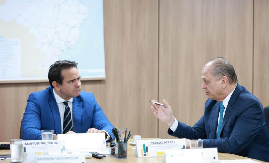 Paraná e União firmam acordos técnicos para promover avanços na malha ferroviária