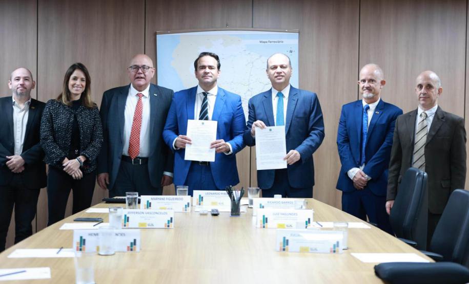 Paraná e União firmam acordos técnicos para promover avanços na malha ferroviária