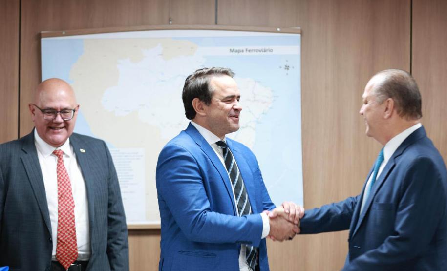 Paraná e União firmam acordos técnicos para promover avanços na malha ferroviária