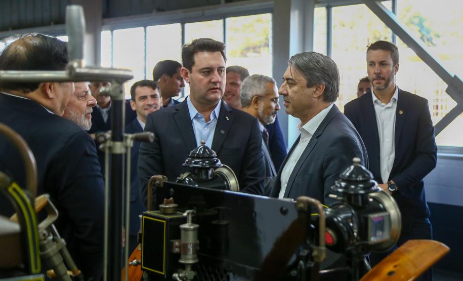 Ratinho Junior visita nova linha de produção do Complexo Ayrton Senna, da Renault