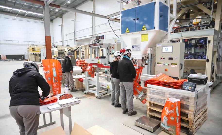 Força do campo e infraestrutura transformam Paraná em polo industrial de ração pet