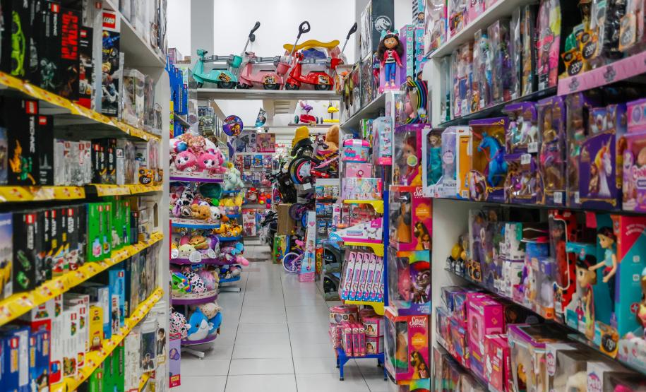 Dia das Crianças: Ipem orienta sobre cuidados na hora da compra dos brinquedos