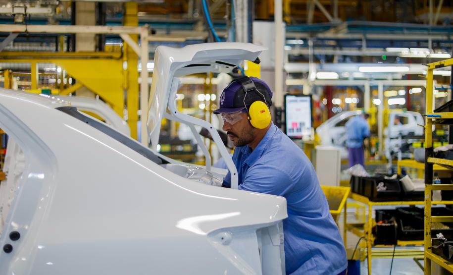 Acima da média nacional: indústria paranaense cresceu 4,2% em 2024