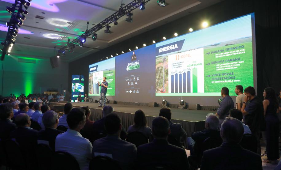 Ratinho Junior apresenta panorama do Estado a prefeitos durante o Paraná Mais Cidades