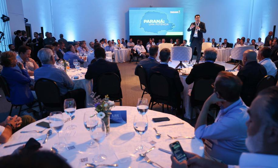 Ratinho Junior apresenta a empresários pernambucanos os avanços econômicos do Paraná