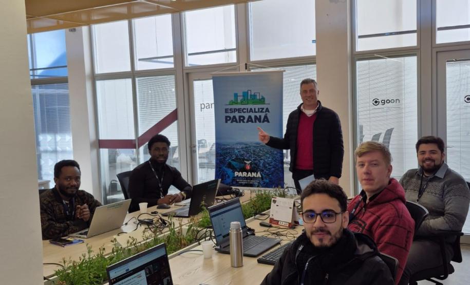 Parceria leva residentes do Especializa Paraná a atuarem nas regionais de Curitiba
